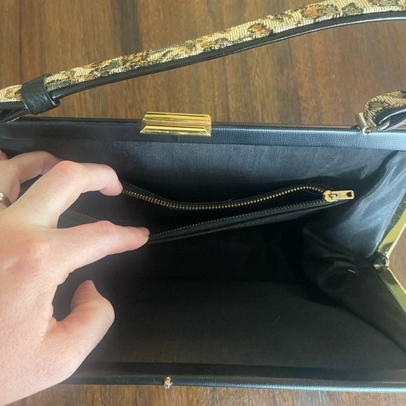 Vintage Tapestry Snap Bag Purse - Picture 7 of 10